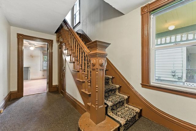 112 Grape St, Chicopee, MA 01013