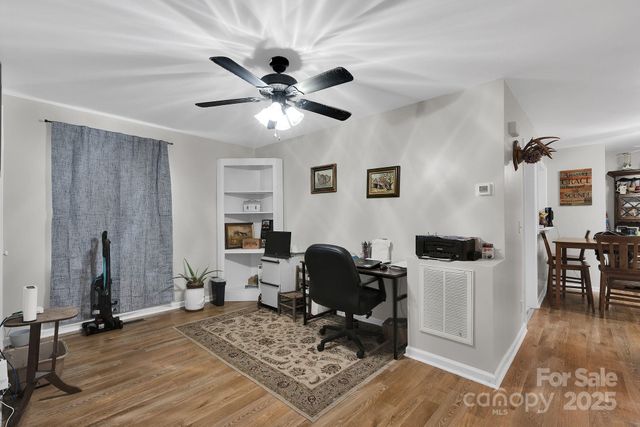 424 N Center Street, Oakboro, NC 28129