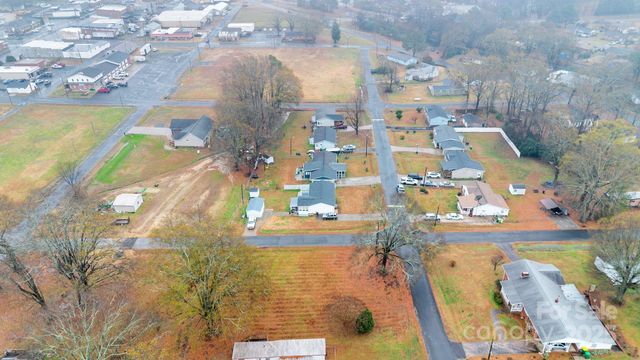 424 N Center Street, Oakboro, NC 28129