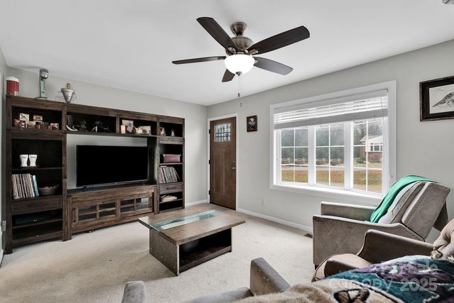 424 N Center Street, Oakboro, NC 28129