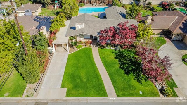 2420 C Street, Bakersfield, CA 93301