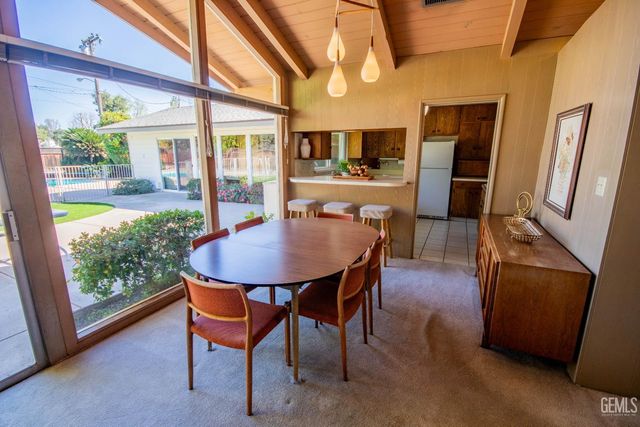 2420 C Street, Bakersfield, CA 93301