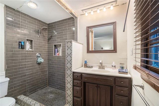 609 Thomas Drive, Platte City, MO 64079