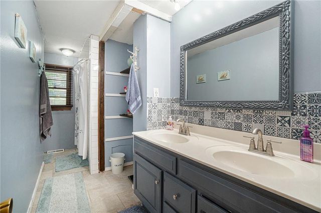 609 Thomas Drive, Platte City, MO 64079