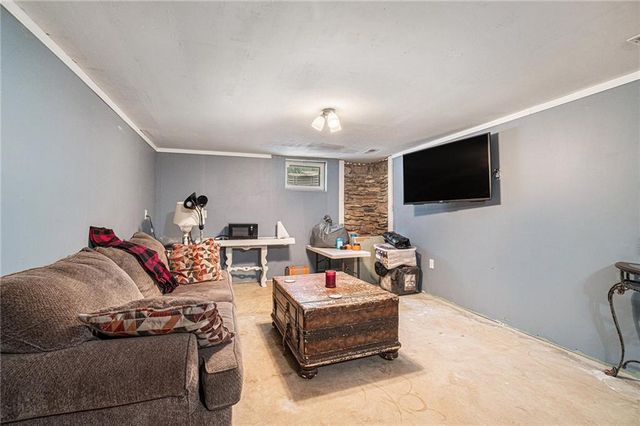 609 Thomas Drive, Platte City, MO 64079