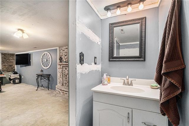 609 Thomas Drive, Platte City, MO 64079