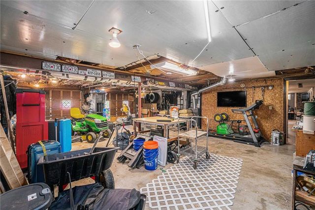 609 Thomas Drive, Platte City, MO 64079