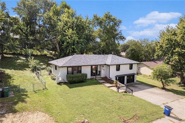 609 Thomas Drive, Platte City, MO 64079