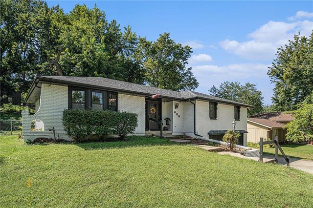 609 Thomas Drive, Platte City, MO 64079