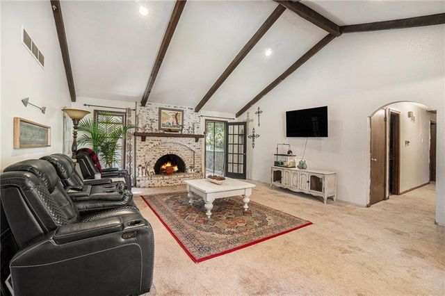 609 Thomas Drive, Platte City, MO 64079