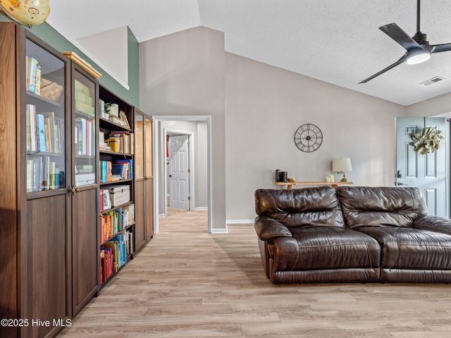 209 Falling Leaf Court, Jacksonville, NC 28540