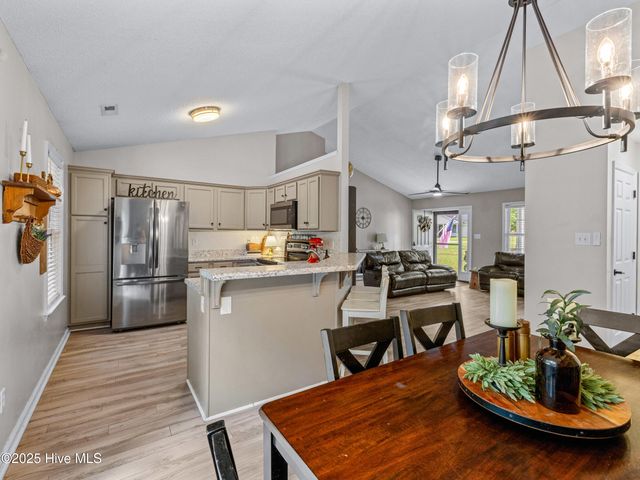 209 Falling Leaf Court, Jacksonville, NC 28540