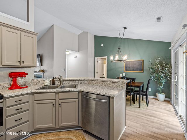 209 Falling Leaf Court, Jacksonville, NC 28540