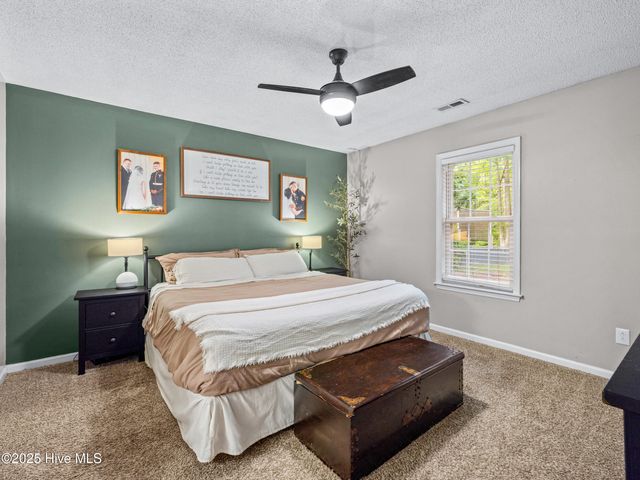 209 Falling Leaf Court, Jacksonville, NC 28540