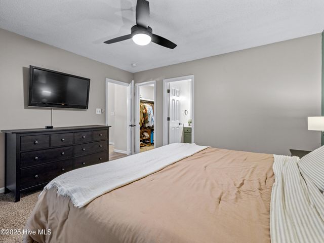 209 Falling Leaf Court, Jacksonville, NC 28540