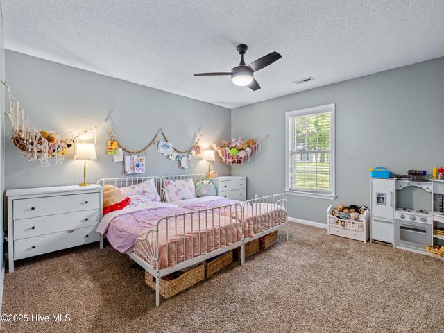 209 Falling Leaf Court, Jacksonville, NC 28540