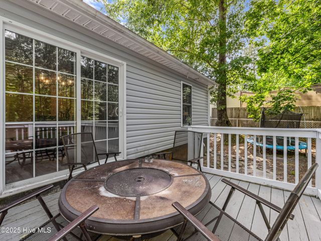 209 Falling Leaf Court, Jacksonville, NC 28540