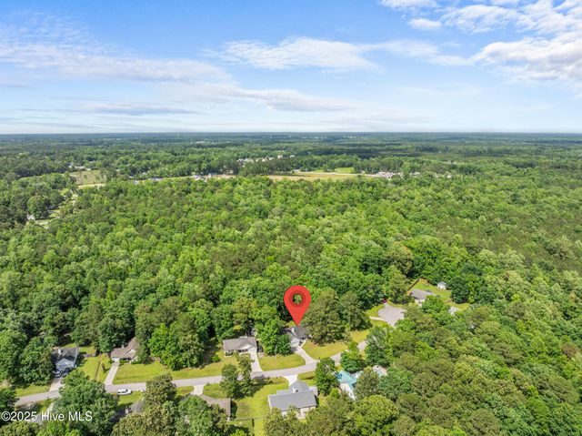 209 Falling Leaf Court, Jacksonville, NC 28540