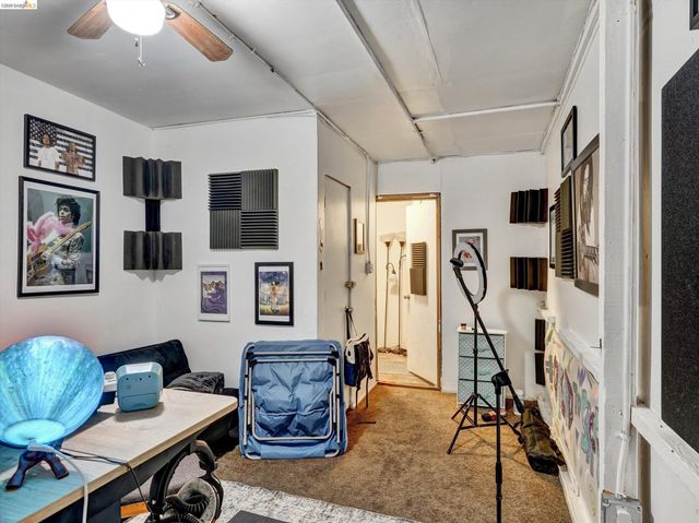 820 52nd St, Oakland, CA 94608