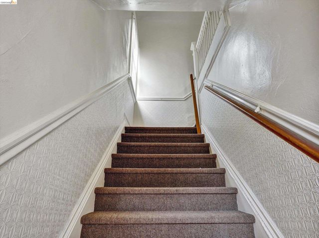 820 52nd St, Oakland, CA 94608