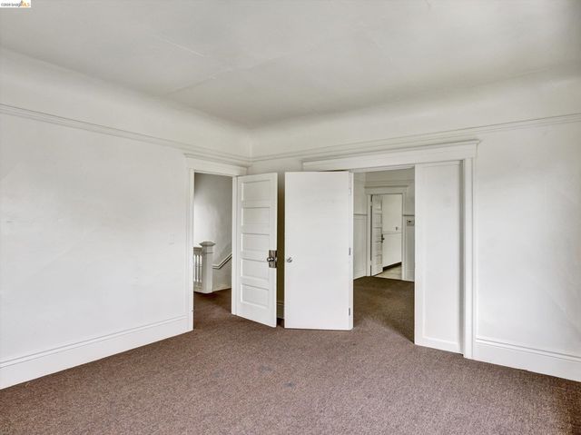 820 52nd St, Oakland, CA 94608