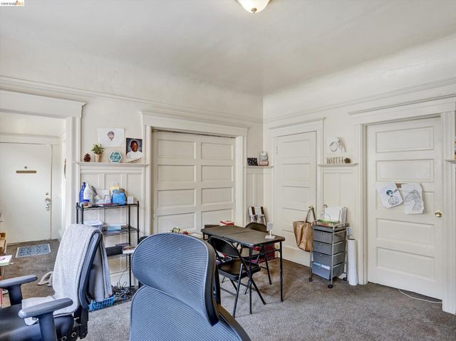 820 52nd St, Oakland, CA 94608