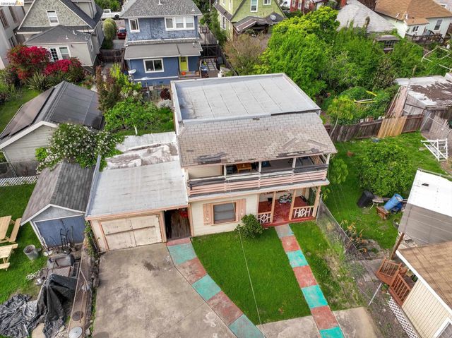 820 52nd St, Oakland, CA 94608