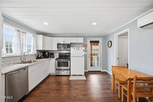 327 West Highland Street, Gate City, VA 24251