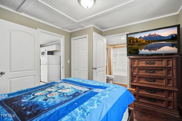 327 West Highland Street, Gate City, VA 24251