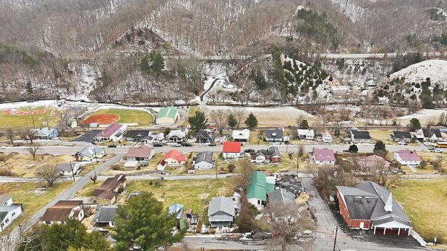 327 West Highland Street, Gate City, VA 24251