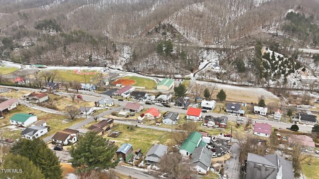 327 West Highland Street, Gate City, VA 24251