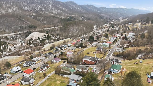 327 West Highland Street, Gate City, VA 24251