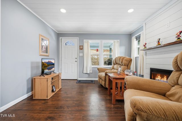 327 West Highland Street, Gate City, VA 24251