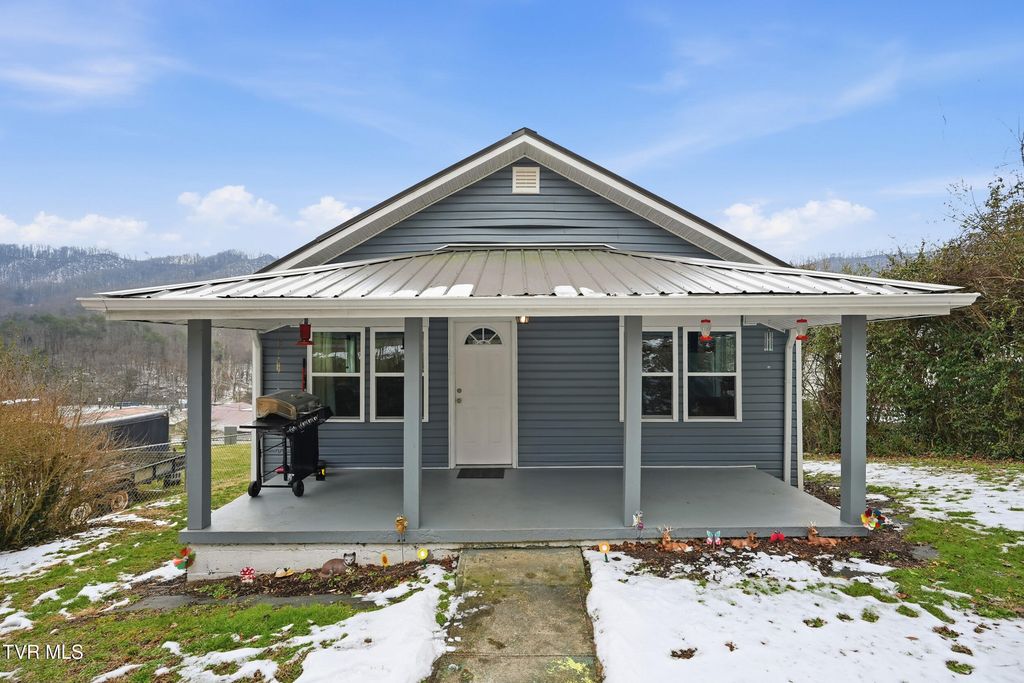 327 West Highland Street, Gate City, VA 24251