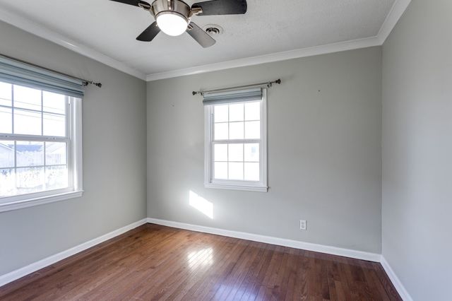 1019 E Valley Dr, Columbia, TN 38401