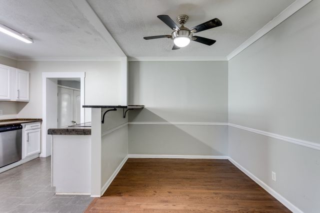 1019 E Valley Dr, Columbia, TN 38401