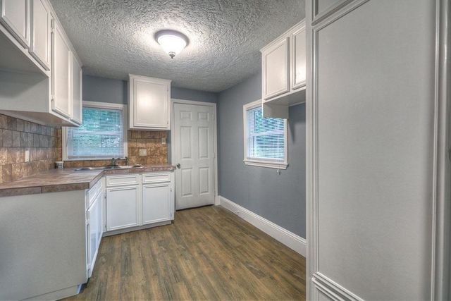 8422 Southview Street, Houston, TX 77051
