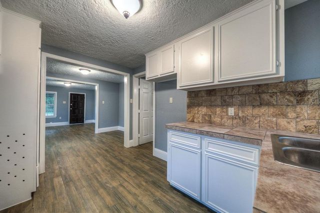 8422 Southview Street, Houston, TX 77051