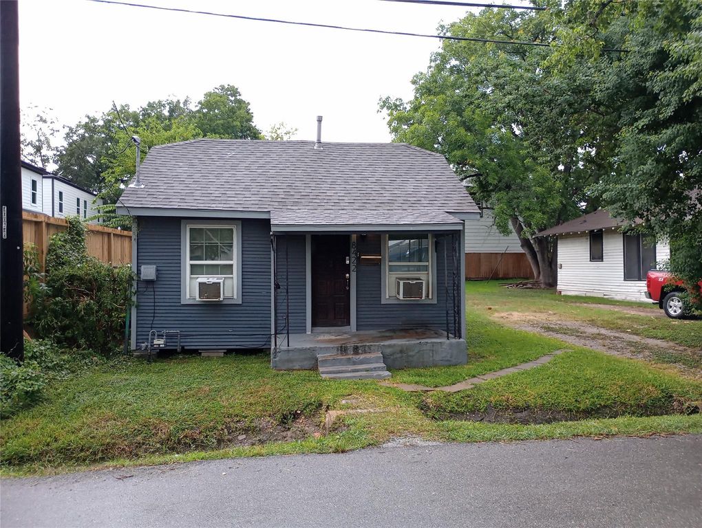 8422 Southview Street, Houston, TX 77051