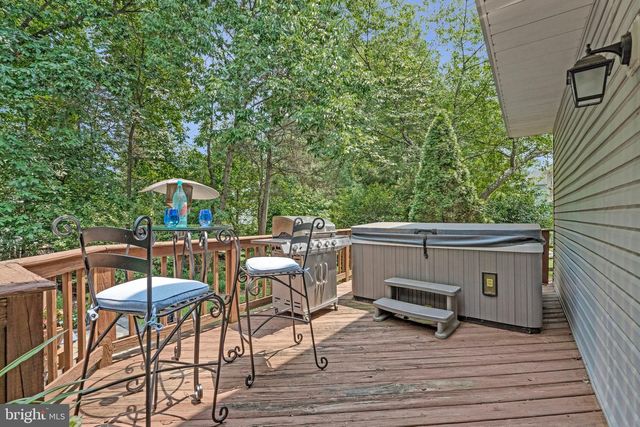 15541 EAGLE TAVERN LN, Centreville, VA 20120
