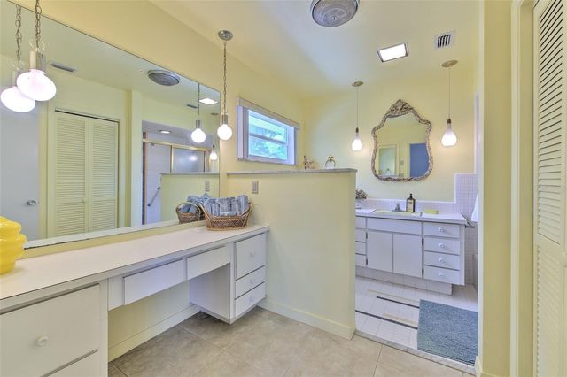 7102 MANDY LANE, New Port Richey, FL 34652