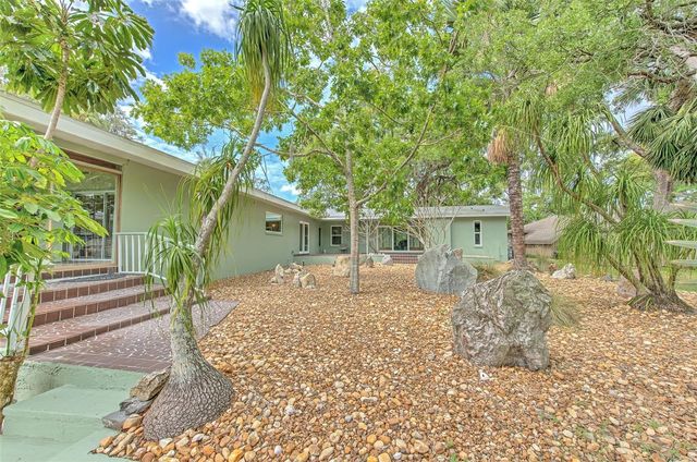 7102 MANDY LANE, New Port Richey, FL 34652