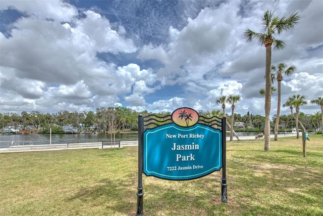 7102 MANDY LANE, New Port Richey, FL 34652