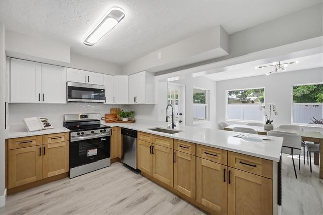 4219 DEERFIELD DRIVE, Sarasota, FL 34233