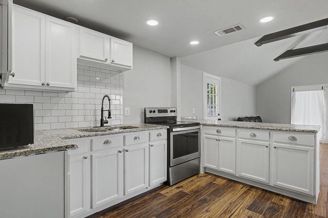 232 Spring Valley Circle, Azle, TX 76020