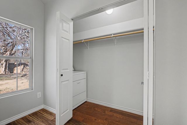 232 Spring Valley Circle, Azle, TX 76020