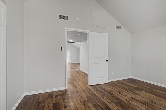 232 Spring Valley Circle, Azle, TX 76020