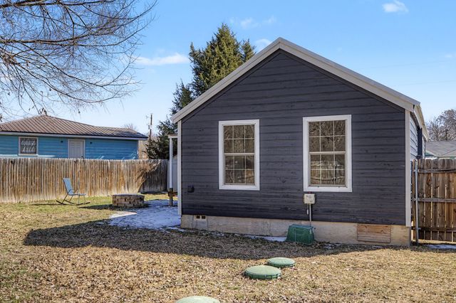 232 Spring Valley Circle, Azle, TX 76020