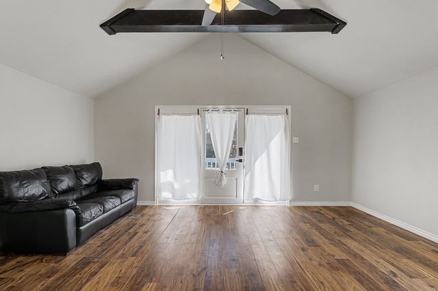 232 Spring Valley Circle, Azle, TX 76020