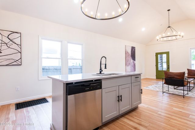 951 Mulberry St, Louisville, KY 40217